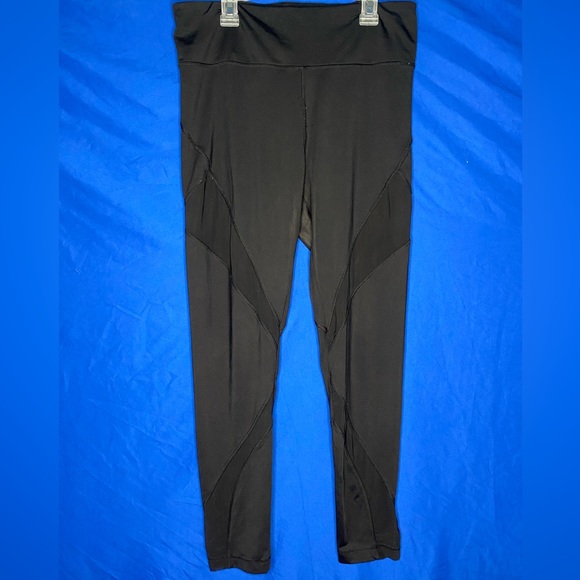 Black open striped leggings in good condition. (Worn: 3+) - Picture 2 of 3